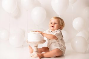 6 Must-Have Props For Birthday Photo Shoots